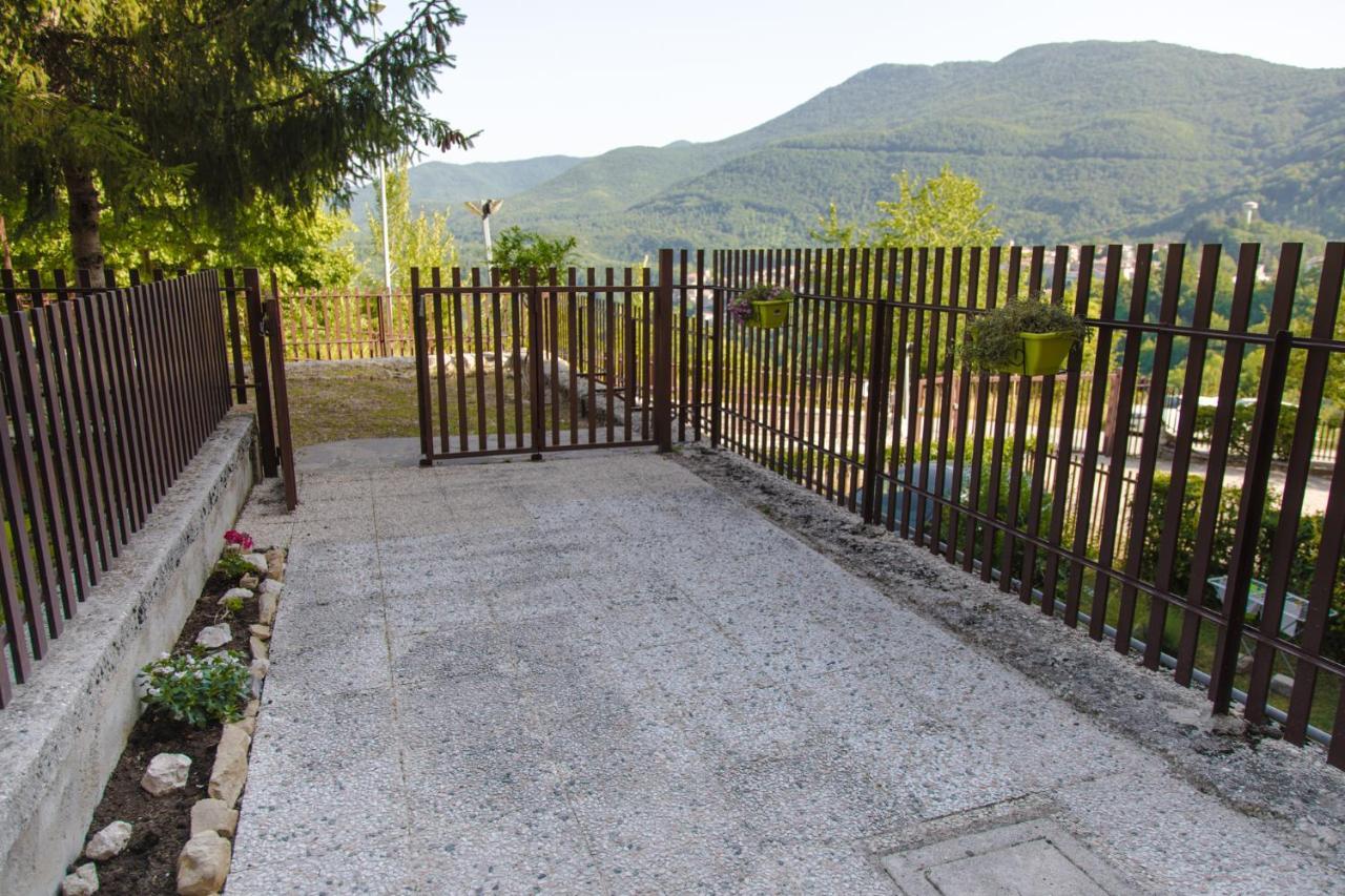 Greenhouse Petrella Liri Екстер'єр фото